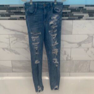 light wash american eagle ripped jeans